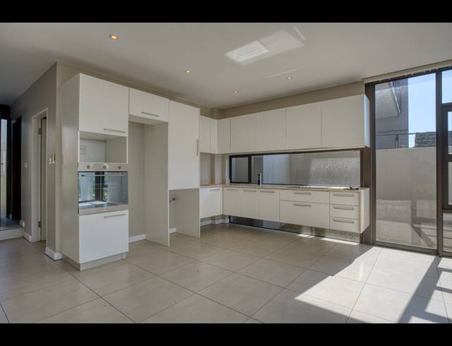 3 BEDROOM TOWNHOUSE TO LET IN ZIMBALI ESTATE